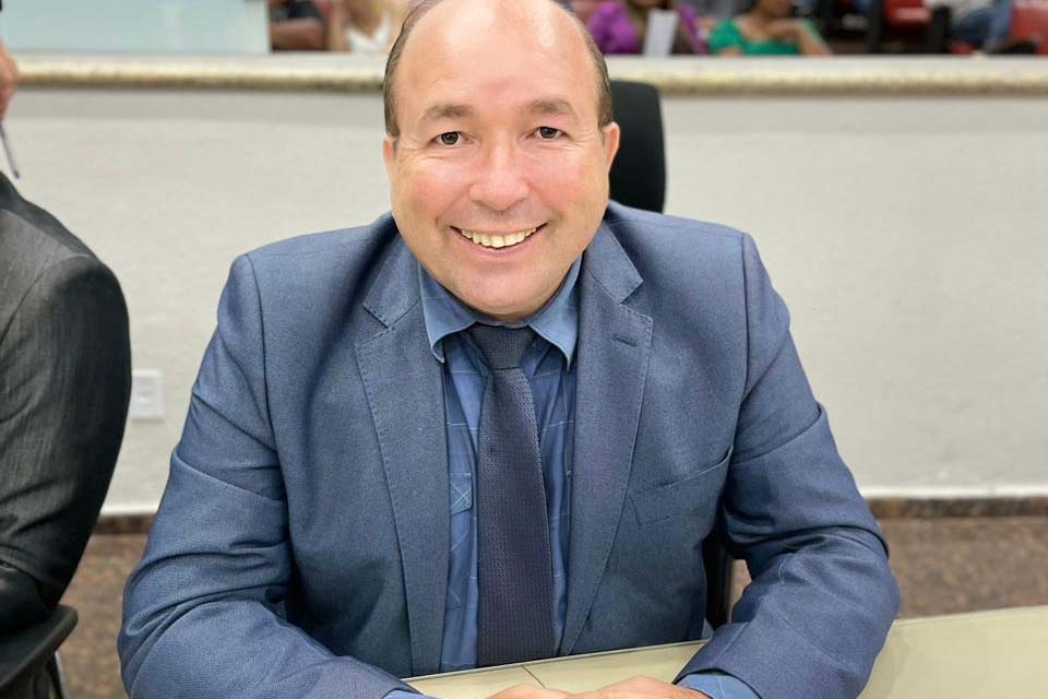 Pedido de Providência do vereador Edwilson Negreiros resulta em intervenção da SEMUSB no Agenor de Carvalho