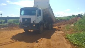 Prefeitura trabalha na recuperação de trechos na Linha C-95 do Rio Pardo