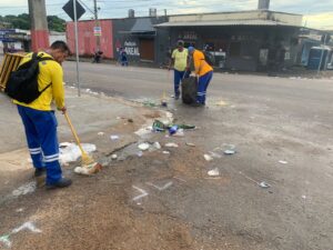 Mutirões de limpeza seguem sendo realizados após apresentações dos blocos carnavalescos