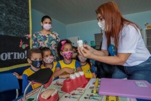 Programa Saúde Escolar dá suporte para crianças e adolescentes e favorece o aprendizado