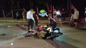 www.deixaeutefalar.com.br Motorista venezuelano é preso após atropelar casal em moto na zona leste