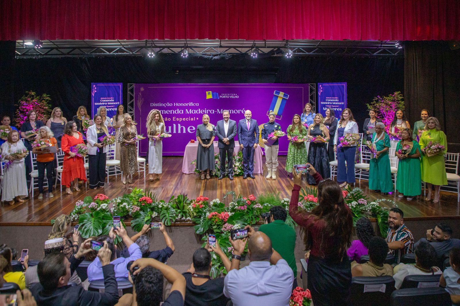 Mulheres são homenageadas com Comenda Madeira-Mamoré Mulheres são homenageadas com Comenda Madeira-Mamoré
