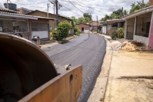 Bairro Costa e Silva recebe sete quilômetros de recapeamento, contemplando 25 ruas