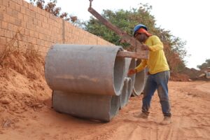 Bairro Planalto, zona Leste de Porto Velho, recebe serviço de drenagem