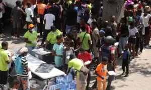 www.deixaeutefalar.com.br Haiti prorroga toque de recolher na capital para recuperar controle