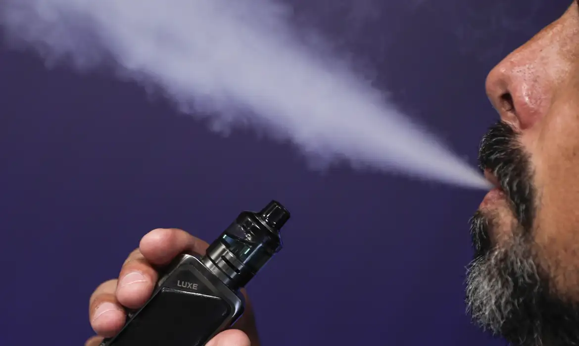 www.deixaeutefalar.com.br Anvisa publica resolução que proíbe cigarro eletrônico no Brasil