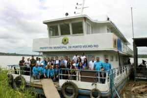 www.deixaeutefalar.com.br Reativação do Barco Saúde ampliou o atendimento nas comunidades ribeirinhas e trouxe mais dignidade
