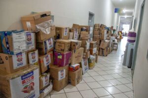 www.deixaeutefalar.com.br Prédio do Relógio segue como ponto de coleta para doações às vítimas da enchente no Rio Grande do Sul