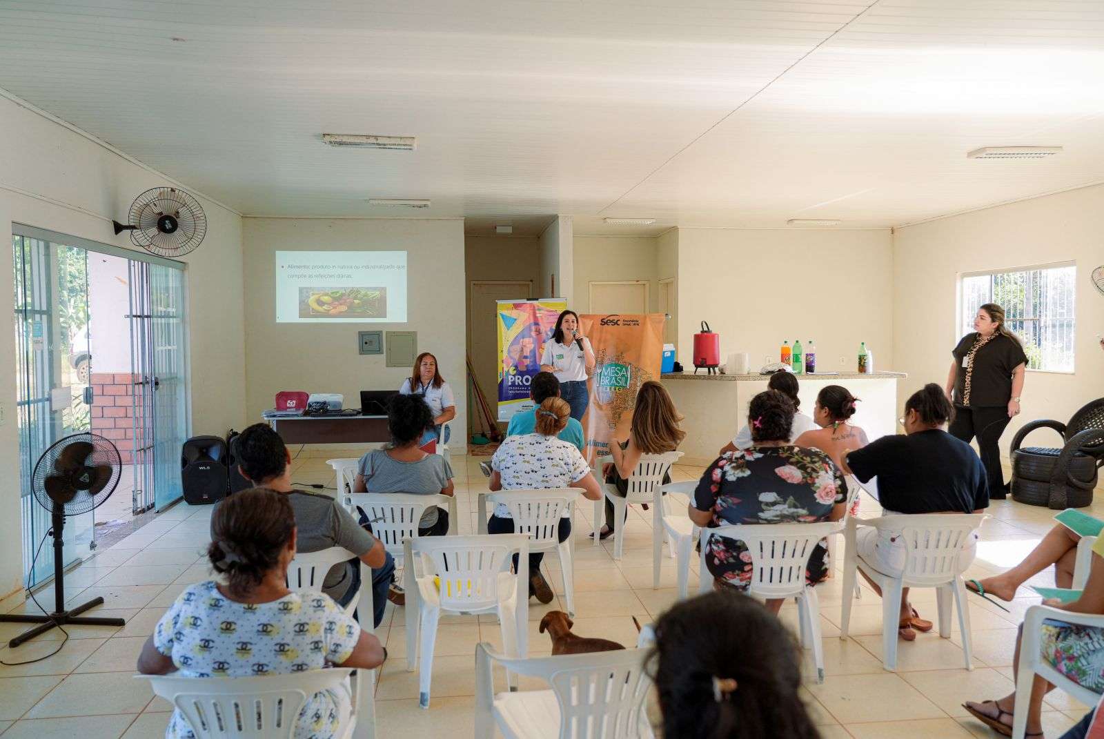 www.deixaeutefalar.com.br Esta é a primeira etapa da capacitação com dez oficinas e diferentes temas voltados ao empreendedorismo feminino