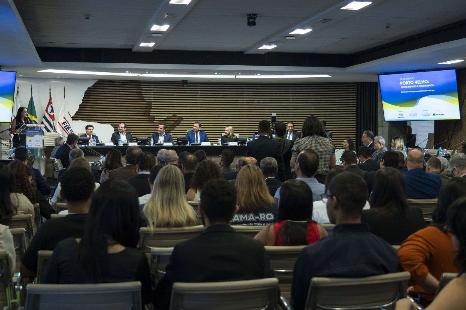 www.deixaeutefalar.com.br Seminário “Porto Velho: Oportunidades & Investimentos” é sucesso de público ao debater potencialidades da capital
