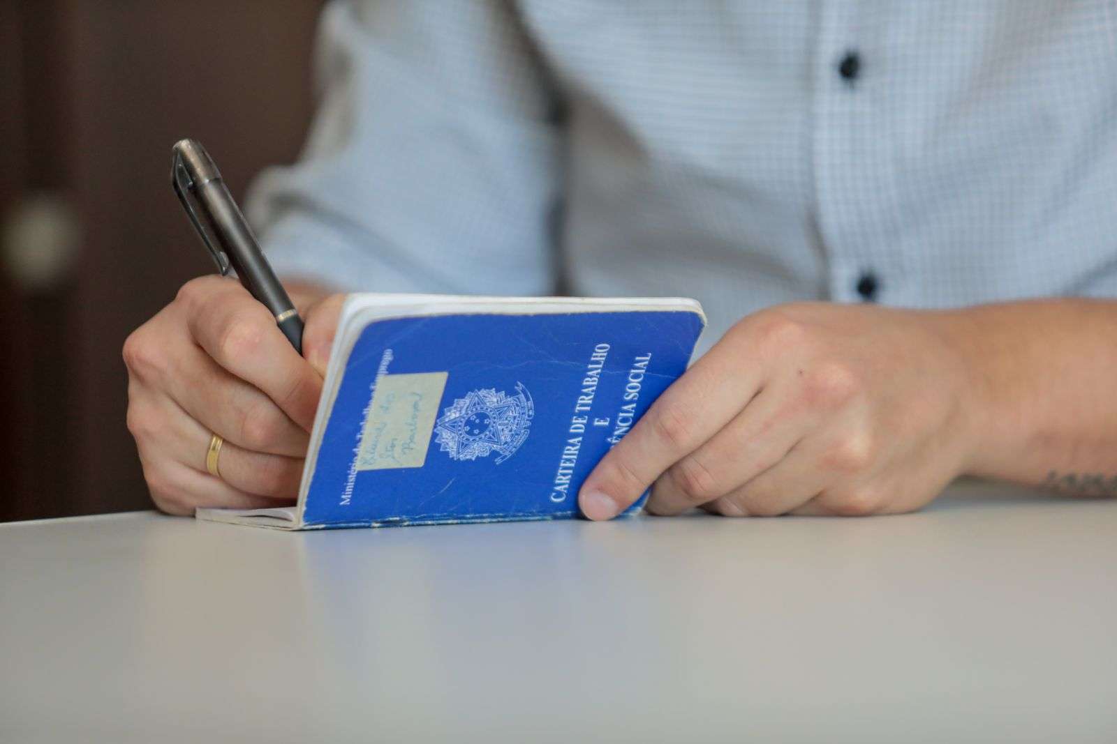 www.deixaeutefalar.com.br Sine Municipal divulga 141 vagas disponíveis nesta semana