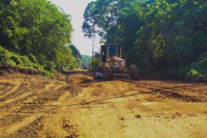 www.deixaeutefalar.com.br Prefeitura de Porto Velho trabalha na recuperação da Estrada do Belmont