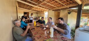 Deputado Jean Oliveira e Vice-Governador Sérgio Gonçalves Visitam Agroindústria de Iogurte da Família Eggert em Alta Floresta
