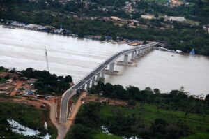 www.deixaeutefalar.com.br Vídeo revela condição crítica da ponte da BR-319