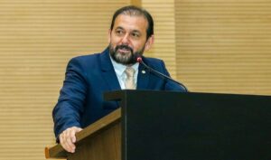 À Seduc, Laerte Gomes requer reformas em escolas municipais de Alvorada do Oeste