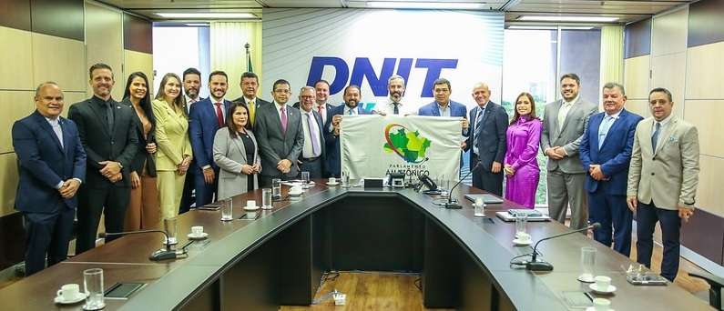 Presidente do Parlamento Amazônico realiza reunião com diretoria do DNIT em Brasília Presidente do Parlamento Amazônico realiza reunião com diretoria do DNIT em Brasília