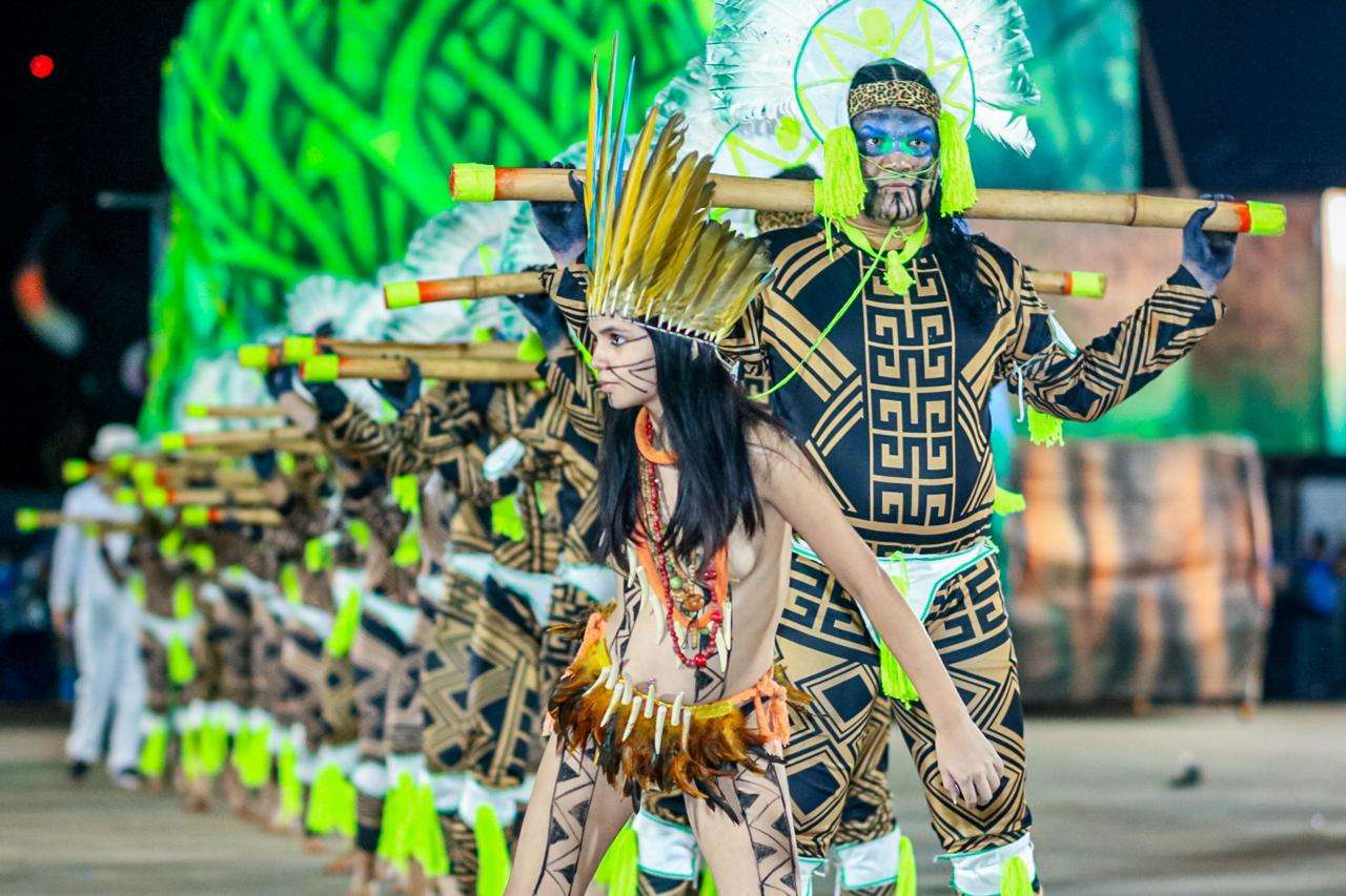 Duelo da Fronteira encanta público com enredos sobre cultura e lendas amazônicas Duelo da Fronteira encanta público com enredos sobre cultura e lendas amazônicas