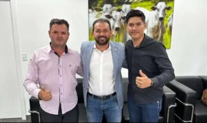www.deixaeutefalar.com.br Laerte Gomes intercede junto ao DER para providenciar obras de infraestrutura na RO-458