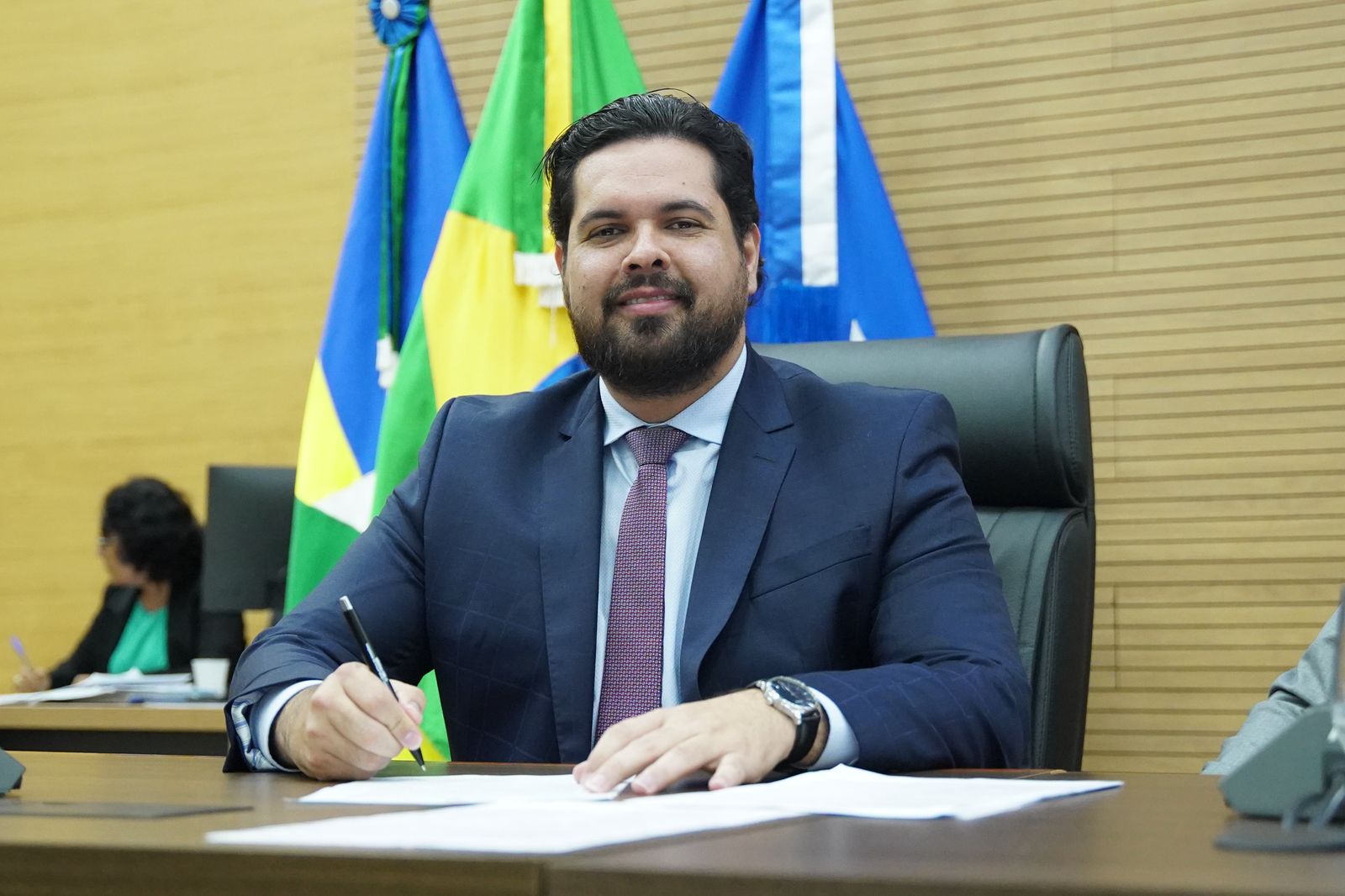 Deputado Jean Oliveira, em parceria com os vereadores Fábio Carcará e Célio Brito, destina R$ 1,2 milhão para infraestrutura rural de Nova Mamoré Deputado Jean Oliveira, em parceria com os vereadores Fábio Carcará e Célio Brito, destina R$ 1,2 milhão para infraestrutura rural de Nova Mamoré