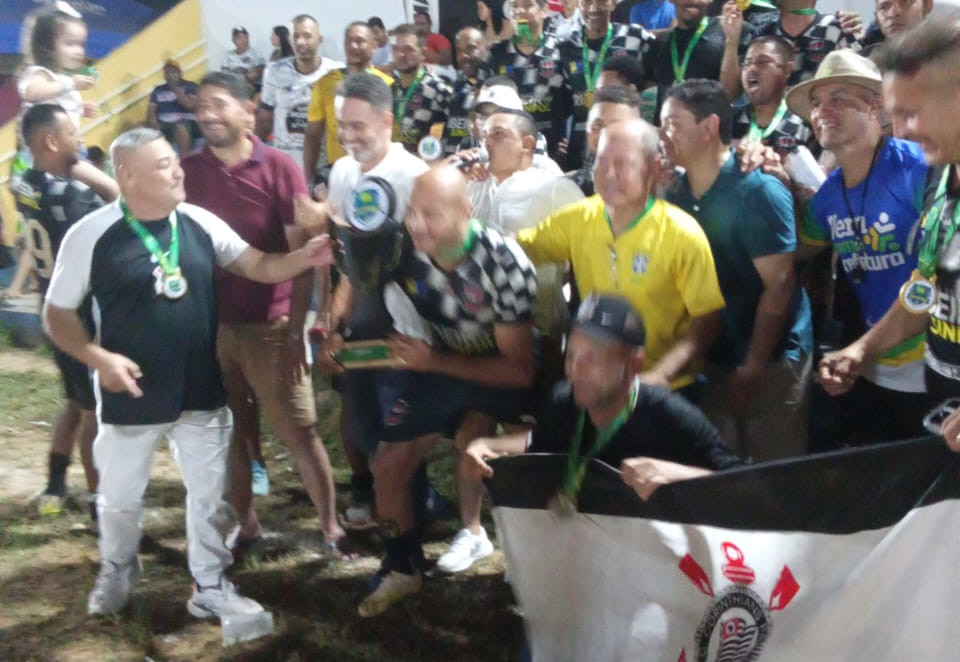 Garra-Corinthiana conquista o título do Copão do 13 com apoio de autoridades políticas