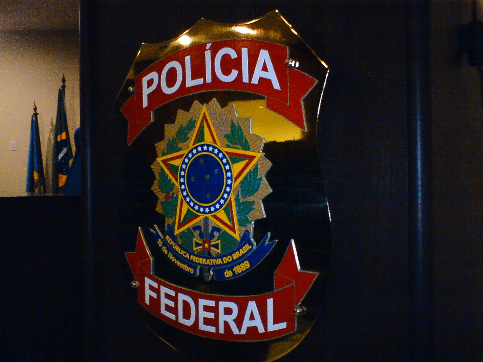 www.deixaeutefalar.com.br Jornalista questiona possível aparelhamento em RO