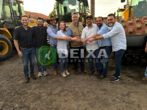 Laerte Gomes acompanha ação do Governo na entrega de maquinários e implementos agrícolas