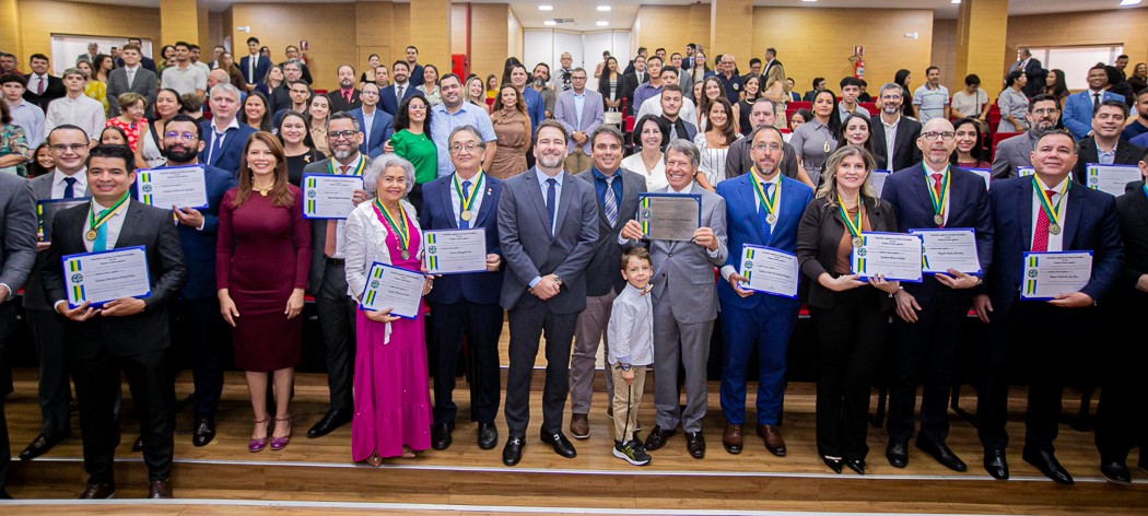 www.deixaeutefalar.com.br Assembleia concede títulos e homenagens a líderes de Rondônia