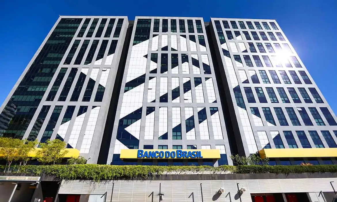 Banco do Brasil tem perda bilionária em um dia e preocupa investidores