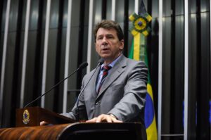 Mudança na Lei da Ficha Limpa pode liberar Ivo Cassol