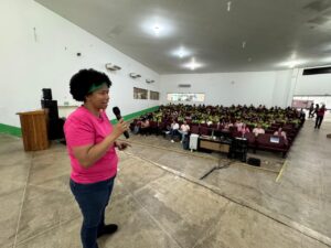 Deputada Sílvia Cristina leva palestra do Outubro Rosa para o Cone Sul e reforça que prevenção salva vidas