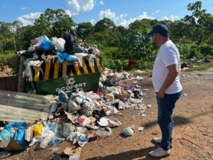 Vereador Wanoel Martins atua diante de denúncias sobre falta de coleta no bairro Baixa da União