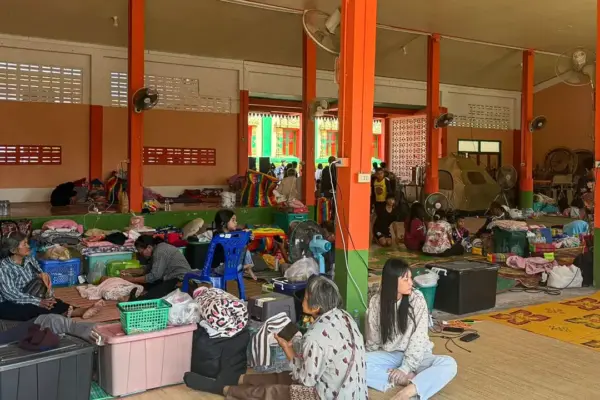 GUERRA NO SUDESTE ASIÁTICO: Tailândia Bombardeia Camboja; 5 Civis Mortos
