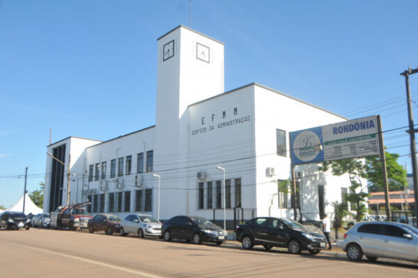 TCE aponta irregularidades em contratos da Prefeitura de Porto Velho e cita gestão Léo Moraes