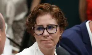 Carla Zambelli renuncia ao mandato de deputada federal