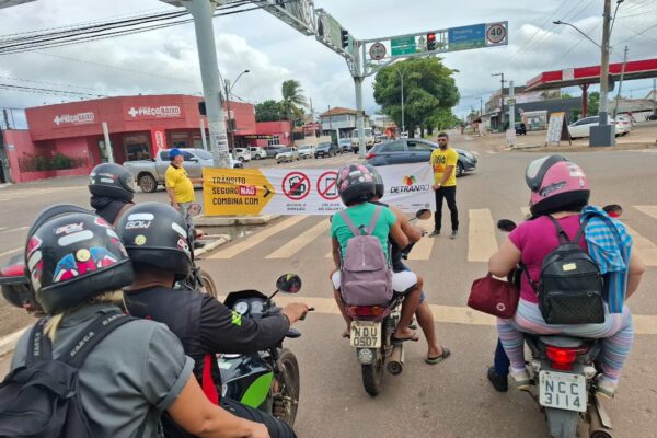 Detran promove mobilização educativa em pontos críticos de trânsito em Porto Velho