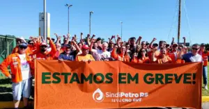 www.deixaeutefalar.com.br Justiça determina manutenção de 80% do efetivo da Petrobras durante greve
