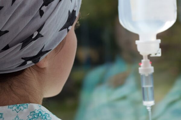 Terapia ‘Ficção Científica’: Novo Tratamento de Leucemia Vira Esperança Global