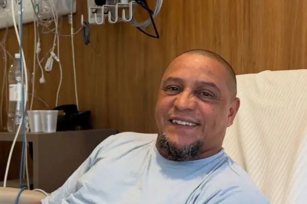 Roberto Carlos passa por cirurgia cardíaca após exames de rotina em São Paulo