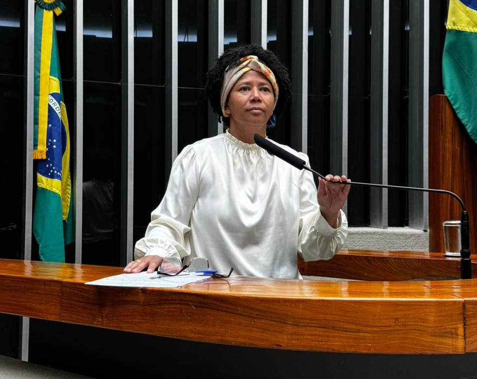 www.deixaeutefalar.com.br Sílvia Cristina destaca os quatro anos do Centro de Prevenção e Diagnóstico de Câncer em Ji-Paraná