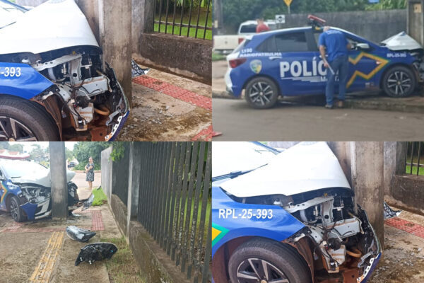 Policiais militares ficam feridos após viatura bater em poste
