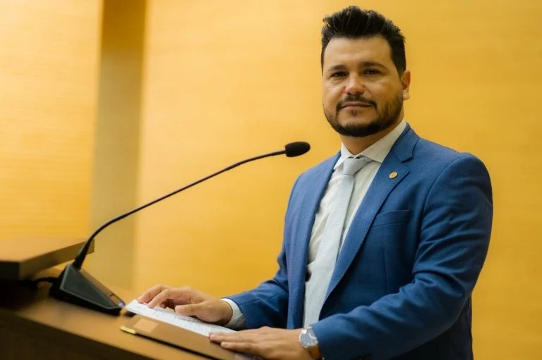 www.deixaeutefalar.com.br Marcelo Cruz troca o nanico PRTB pelo Avante e reforça plano eleitoral do partido