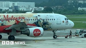 Artista processa AirAsia por uso indevido de mural em avião