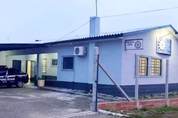 Justiça de Rondônia leva à prisão de padre após missa no RS Justiça de Rondônia leva à prisão de padre após missa no RS