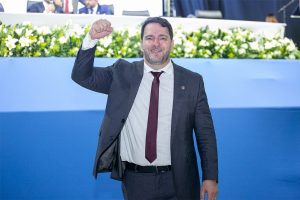 www.deixaeutefalar.com.br Justiça absolve Alex Redano e demais acusados em ação sobre Associação Sol Nascente