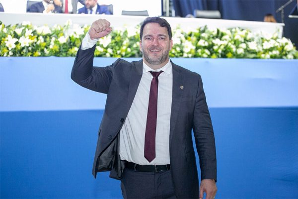 Justiça absolve Alex Redano e demais acusados em ação sobre Associação Sol Nascente
