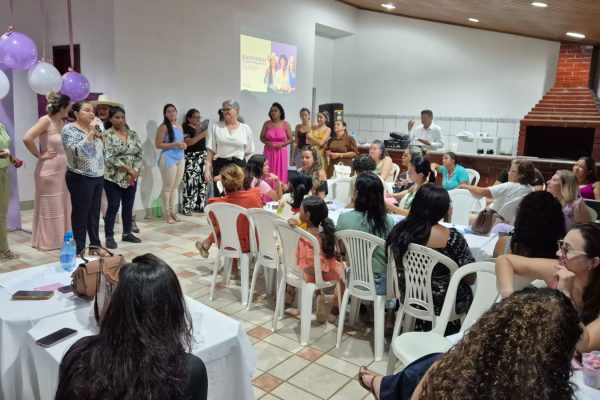 Mulheres debatem o protagonismo feminino no Elas por Elas