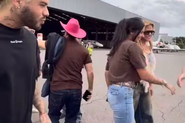 Cantora Ana Castela muda planos após reencontro com Zé Felipe e segue para a Fazenda Talismã
