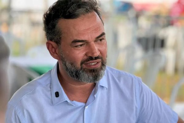 Bruno Bolsonaro Scheid (PL) critica carga tributária, STF e propõe “menos Brasília e mais Brasil”