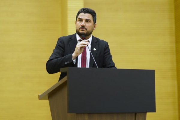 Deputado Jean Mendonça denuncia sucateamento da Usina de Calcário e alerta para prejuízos  aos agricultores