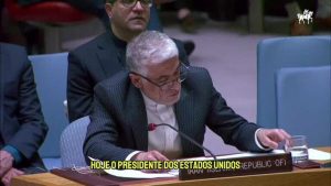 Teerã desafia declarações de Donald Trump e garante permanência de urânio em solo iraniano